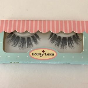House of Lashes falsies in Siren